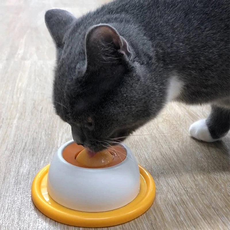 Pet Lick Mat Yogurt Licking Plate Anti-spill Slow Food Plate Feeder for Dogs Cats Promotes Dental Health Bite Resistant Toy
